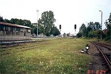 min 100 1.jpg min 100 1.jpg